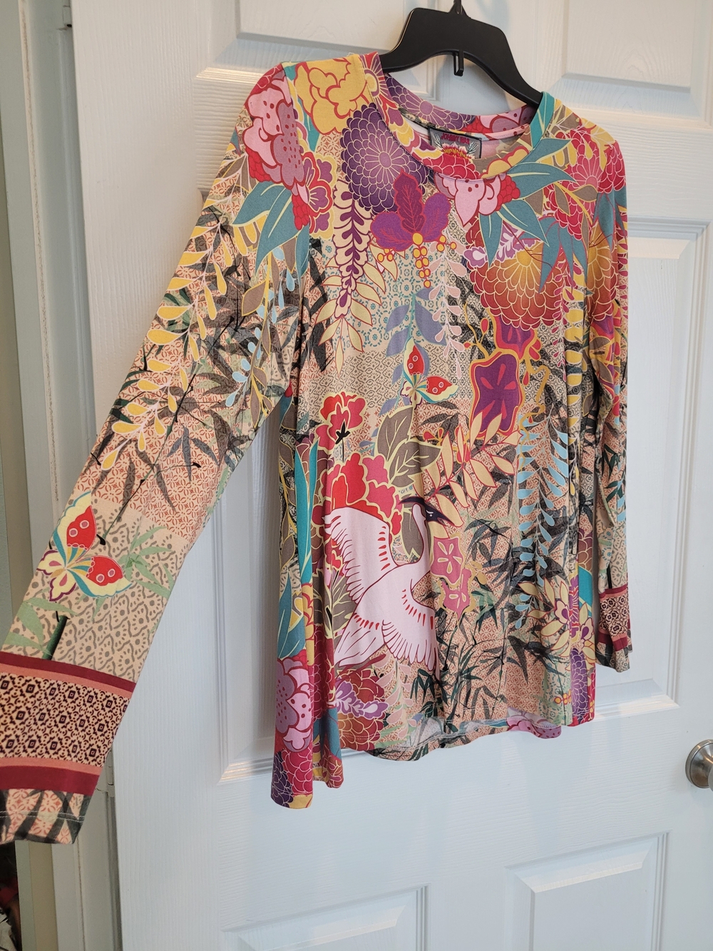 Johnny Was Getsu Bamboo Floral Coral Crane Allover Pattern Pullover - Picture 5 of 11